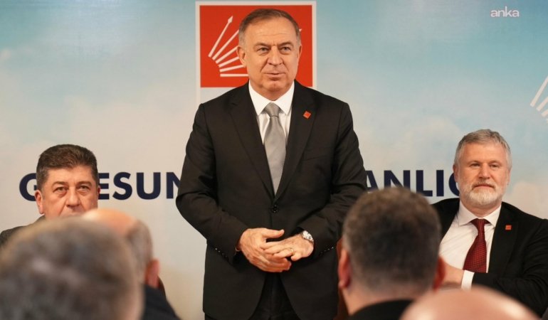 CHP’li Zeybek Giresun’da partilileriyle buluştu, belediyeleri ziyaret etti