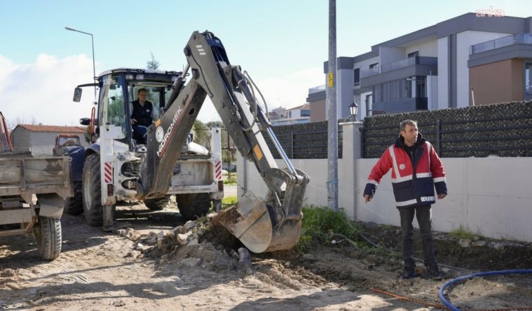 Burhaniye Belediyesi Fen İşleri Müdürlüğü’nden ilçe genelinde eş zamanlı çalışma