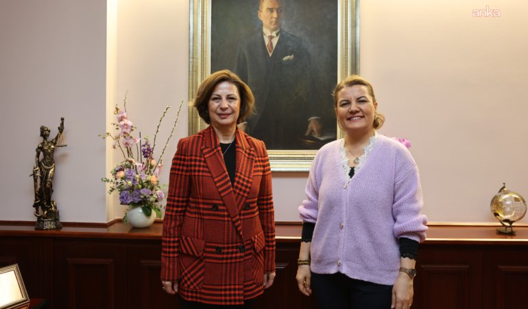 Eskişehir Büyükşehir Belediye Başkanı Ünlüce, İzmit Belediye Başkanı Hürriyet’i ağırladı