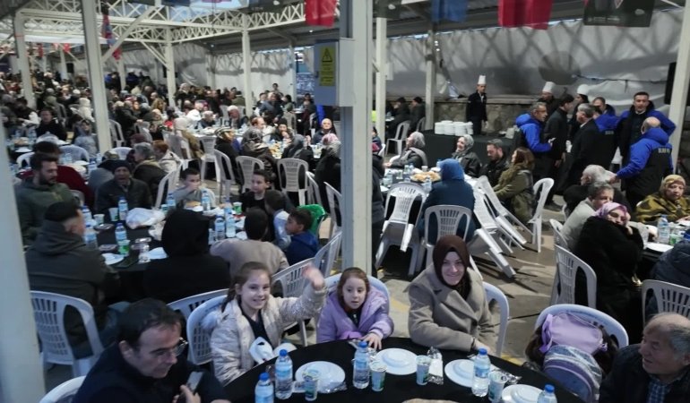 Bursa Büyükşehir Belediyesi’nden Yıldırım’da iftar programı