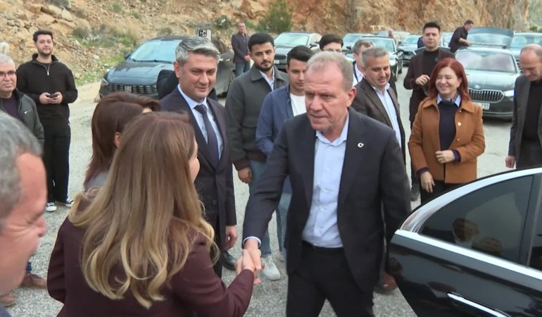 Mersin Büyükşehir Belediye Başkanı Seçer, Aydıncıklılar ile iftar yaptı