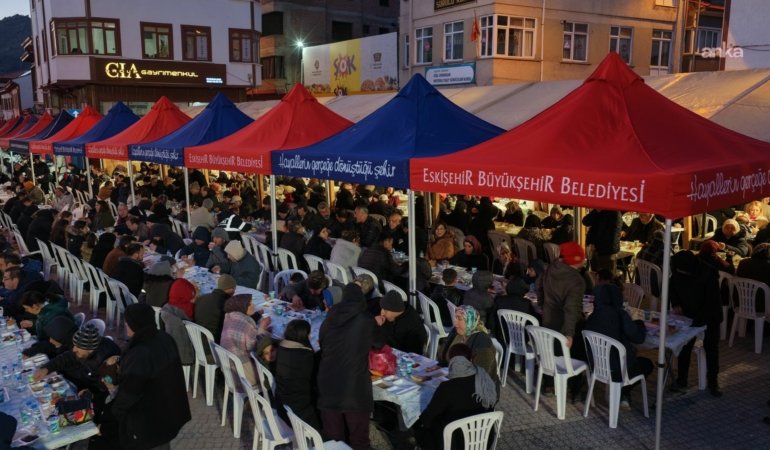 Eskişehir Büyükşehir Belediyesi ile Sivrihisar Belediyesi’nden ortak iftar programı