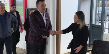 83c233ff18c52e1a5c37eafa89327556