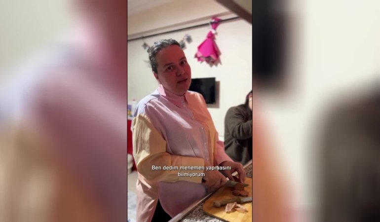 CHP’li gençlerden öğrencilerle sahur yapan AK Partili milletvekillerine “sucuklu menemen” ve “kuymak” tepkisi: “Aylık öğrenim kredisi sadece 4 bin lira”