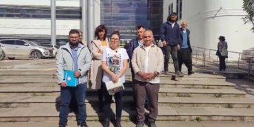 f19b4a8dffd401307083cc3229a21815