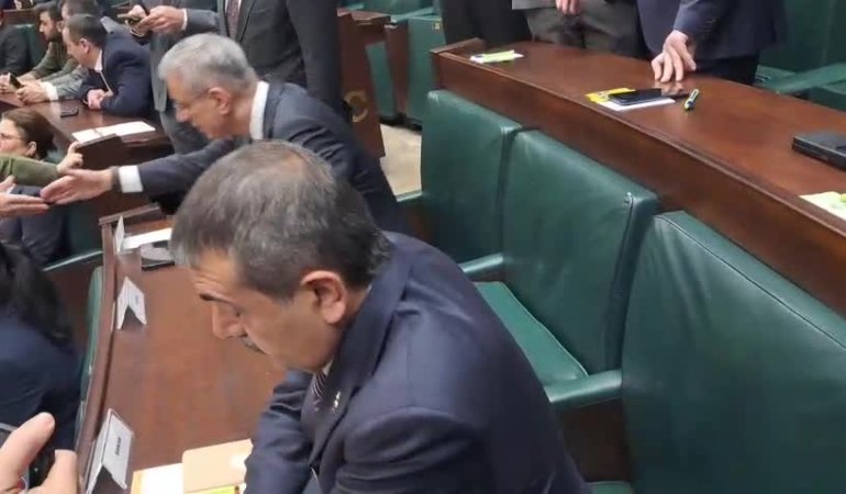 Yusuf Tekin, “laiklik” bildirisine karşı dava açtı: “Hakarete muhatap olan herkes de yargıya başvurmalı”