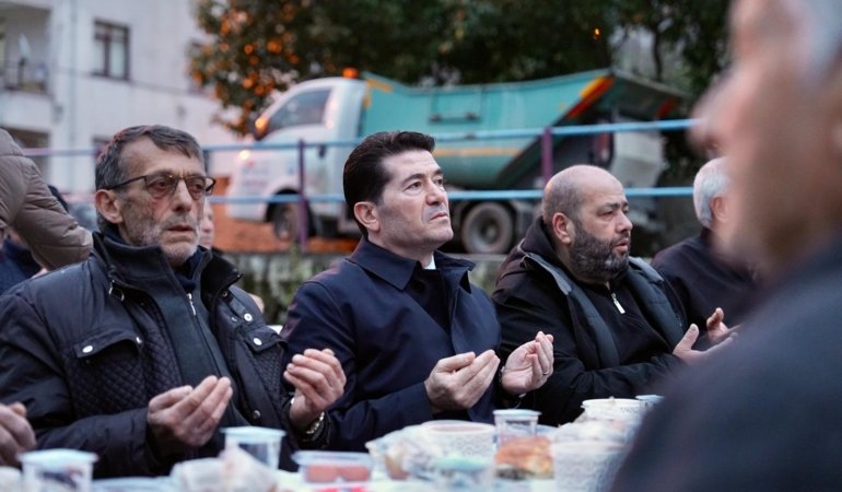 Başkan Kaya, İncesu Mahallesi sakinleriyle birlikte iftar yaptı